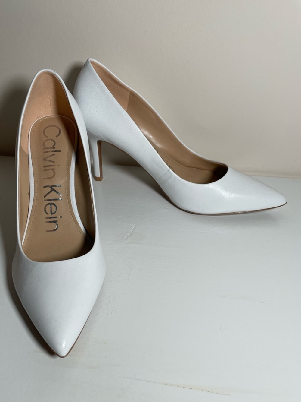 Calvin Klein Gayle Pumps in White Leather - Picture 3 of 9